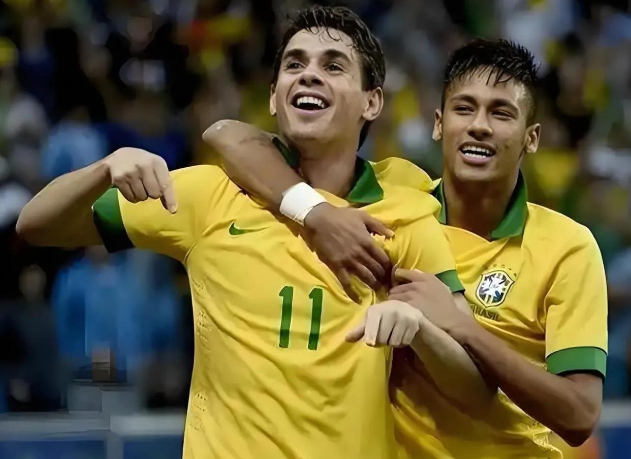 巴西队争夺亚洲杯冠军之路,掌声雷动 巴西队争夺亚洲杯冠军之路,掌声雷动