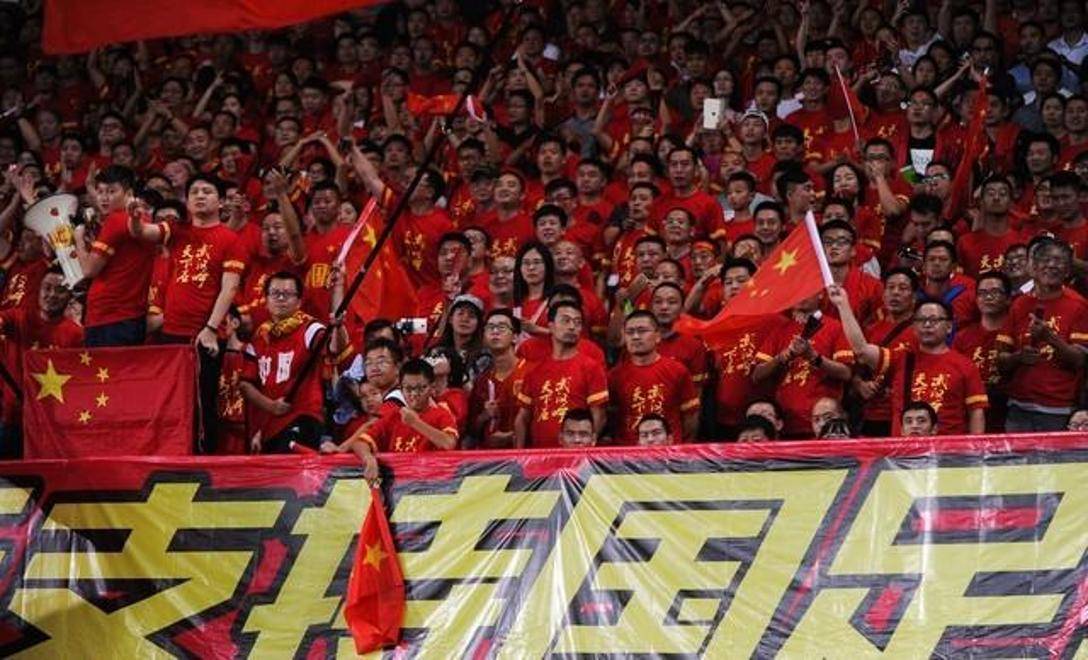 巴西队争夺亚洲杯冠军之路,掌声雷动 巴西队争夺亚洲杯冠军之路,掌声雷动