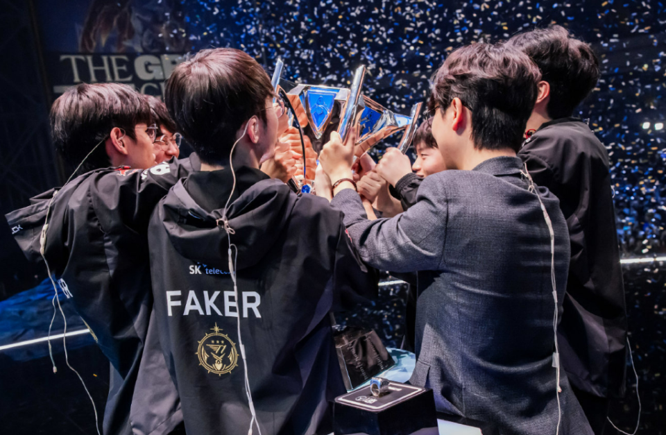 WBG血洗CLG,Faker完成史诗逆转强强对话成都决赛之夜,技惊四座 WBG血洗CLG,Faker完成史诗逆转强强对话成都决赛之夜,技惊四座