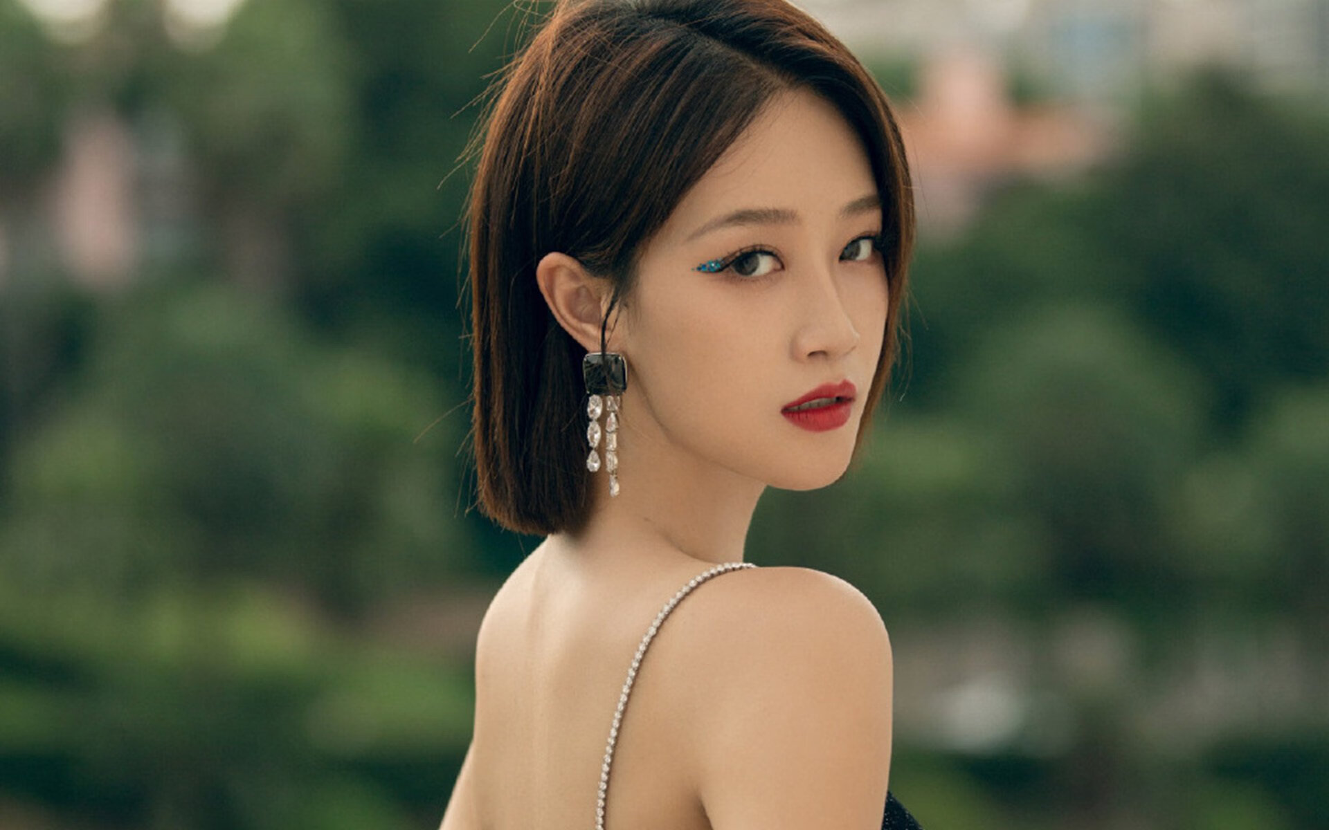 体育风暴，中国逆袭澳大利亚，巴雷拉欧冠半决赛上演王者归来