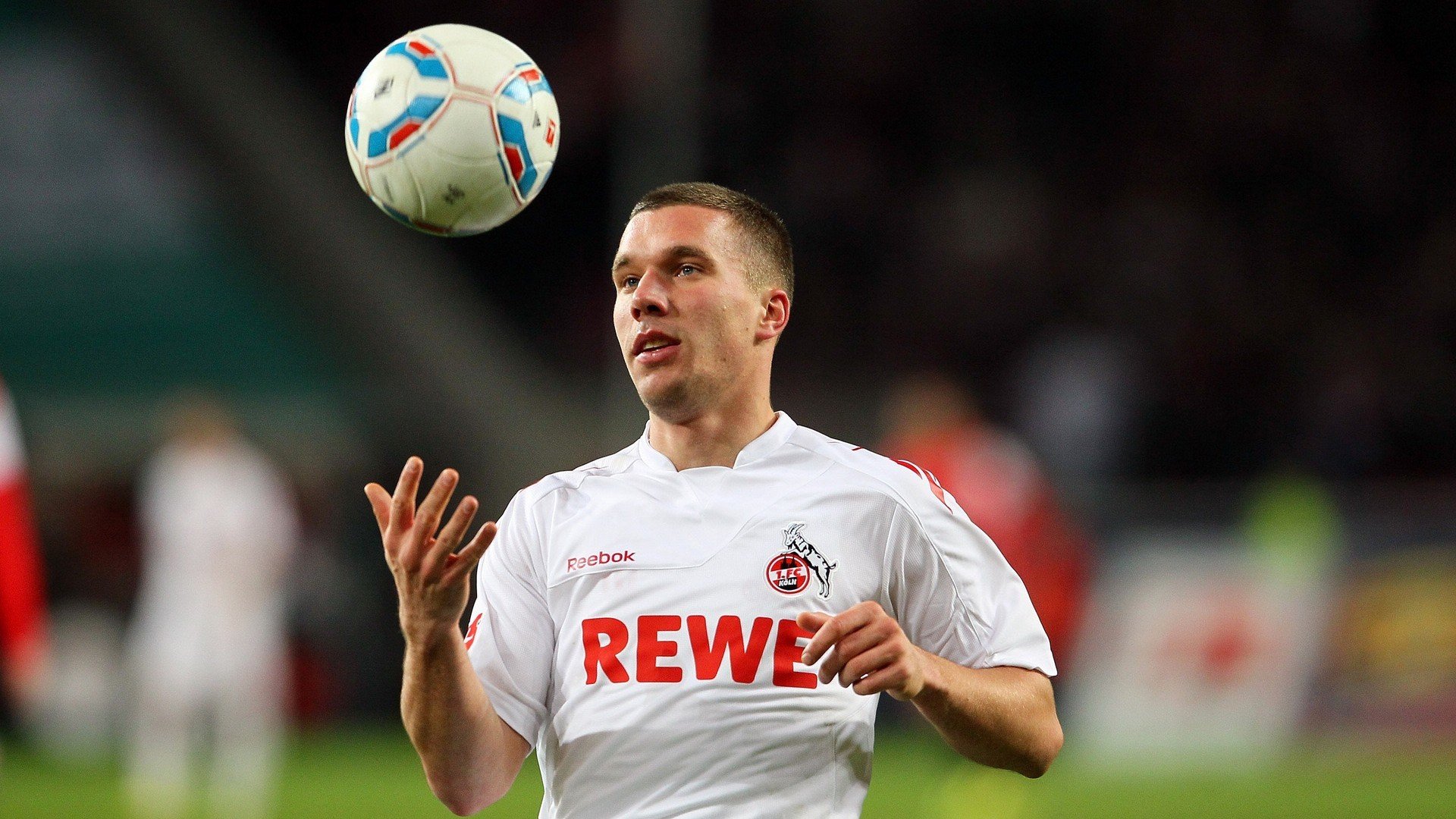 破冰者范戴克!当荷兰深陷泥潭,是他一脚踢开了冠军之路