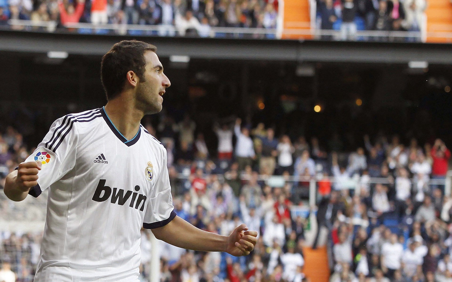 阿坎吉从沉默铁闸到末节救世主,曼城生死战中的非典型英雄觉醒