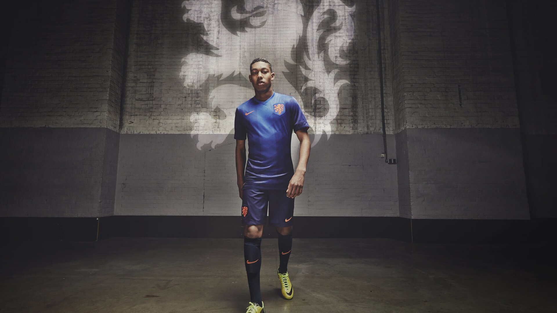 奇才铁网锁死航母,爱德华兹单骑破阵,一场教科书级的个人英雄主义表演